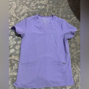Figs lavender three pocket top